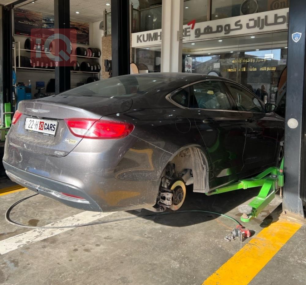 كرايسلر 200